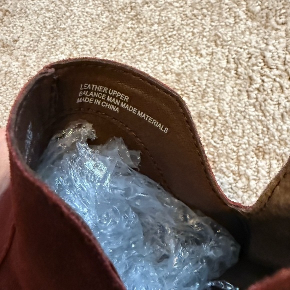 Born Kerri Distressed WesternBurgundy Suede Ankle Booties Size 7.5 M Pre-Owned - Picture 13 of 16